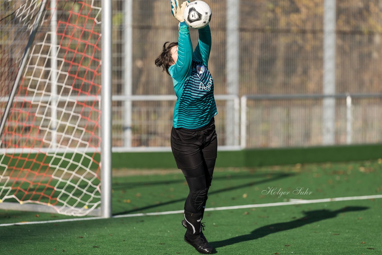 Bild 130 - wBJ VfL Pinneberg2 - Eimsbuttler TV 3 : Ergebnis: 5:0